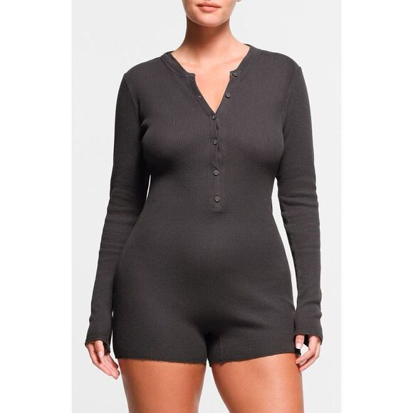 Skims Women's Gray Waffle Knit Long Sleeve Romper Size Large NWOT - Picture 1 of 9
